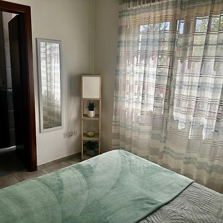 Beautiful Apartment Near The Sea And A Large Private Garden 파포스 외부 사진