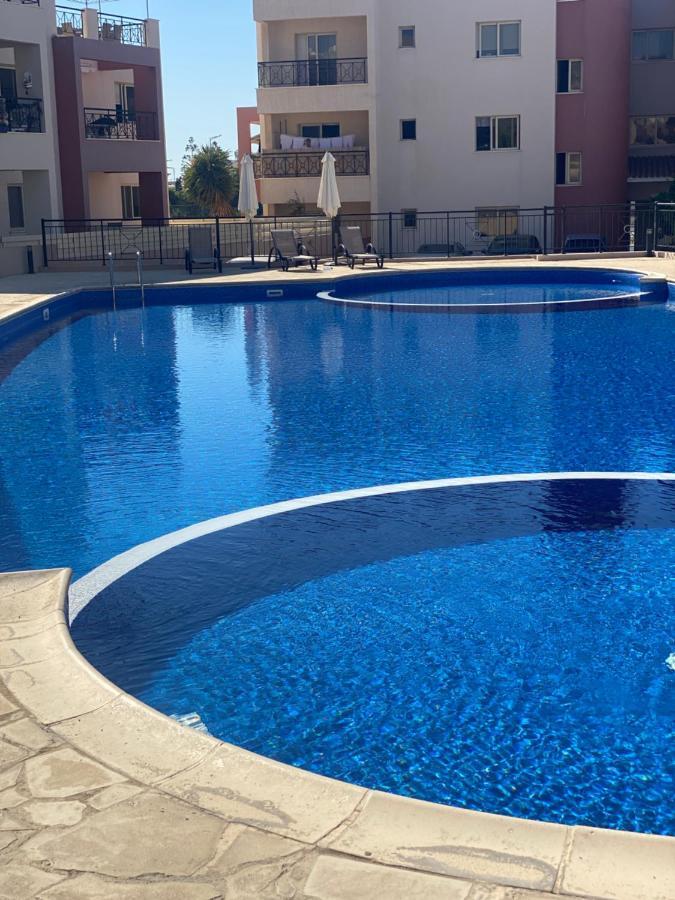 Beautiful Apartment Near The Sea And A Large Private Garden 파포스 외부 사진