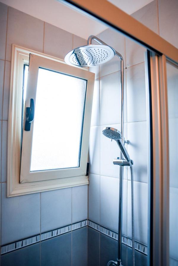 Beautiful Apartment Near The Sea And A Large Private Garden 파포스 외부 사진