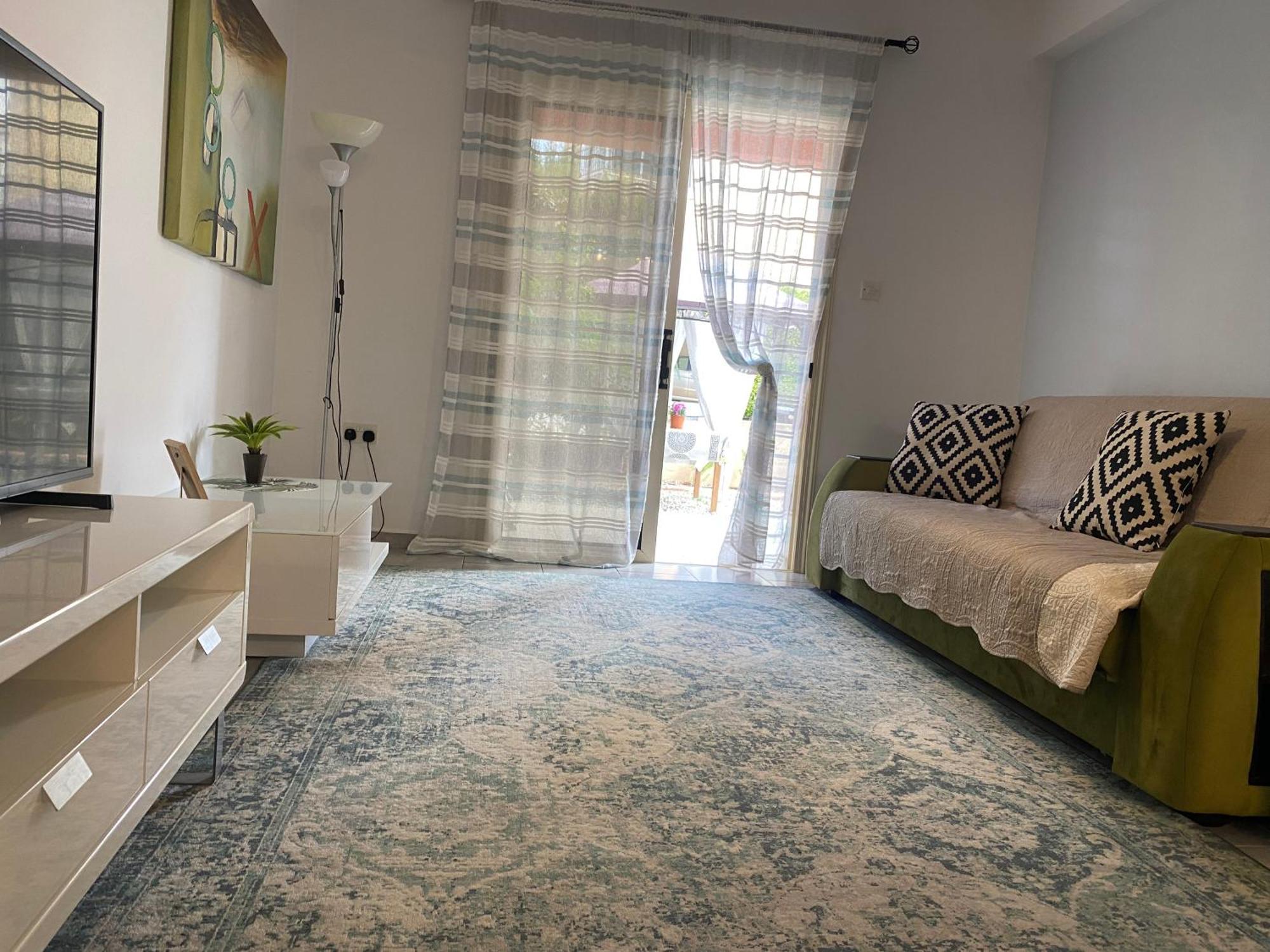 Beautiful Apartment Near The Sea And A Large Private Garden 파포스 외부 사진